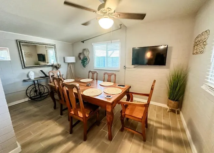 Central, 3 Bedroom 1 Ba, Fenced Yard, Carport, Cozy * Tucson