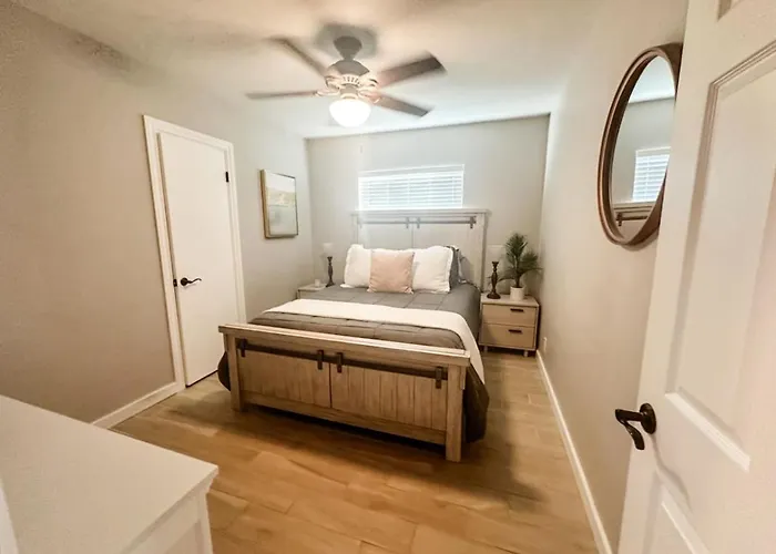 Central, 3 Bedroom 1 Ba, Fenced Yard, Carport, Cozy